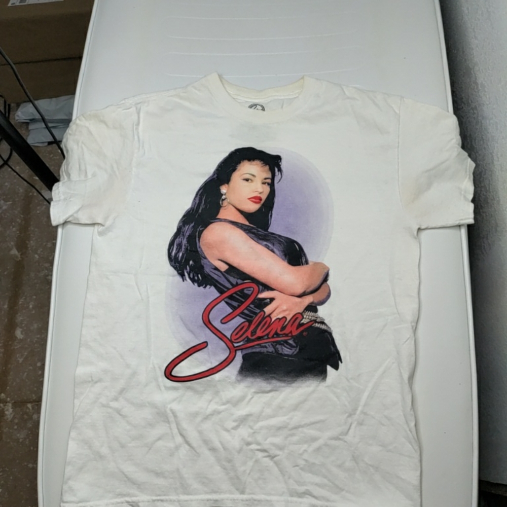Selena Quintanilla t shirts sz medium